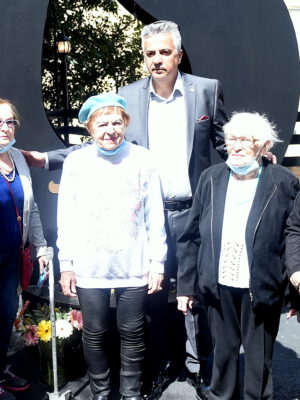 "אנו עומדים כאן בטקס יום השואה כדי להזכיר לכולם שאנחנו לא שוכחים ולא סולחים"