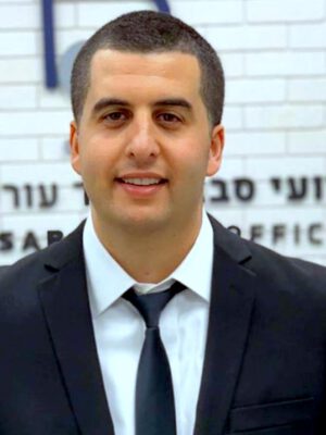 ניצולת שואה תרמה לניצולי השואה של עמותת "יד עזר לחבר" בחיפה ● עו"ד סבג: "על דגלו של משרדי חרטתי את הערכים עליהם חונכתי מיום היוולדי בבית הוריי והם ההגינות, הצדק, היושרה, "ואהבת לרעך כמוך" !".